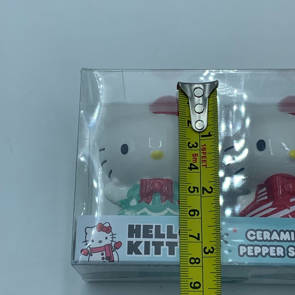 Hello Kitty Peppermint Ceramic Mug & Hello Kitty Salt and Pepper Shakers - Picture 16 of 16